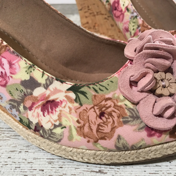 - Hotter ~ PINK FLORAL ~ CORK Wedge Heels~ Sz 6.5 - Picture 4 of 7
